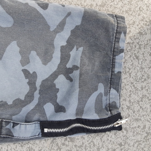 Tripp NYC Gray Camouflage Capris - Picture 7 of 13